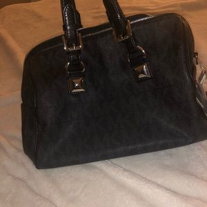 Michael Korda Black speedy purse